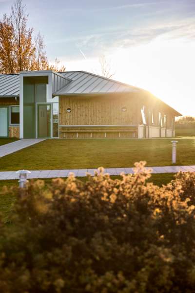 Modern roofing solution completes boarding school, Rågelund Efterskole, Rågelundvej 179, 5240 Odense NØ